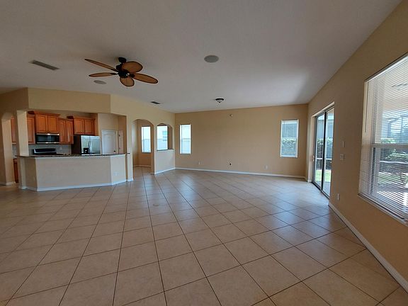 4th image of 1654 Emerald Dunes Dr