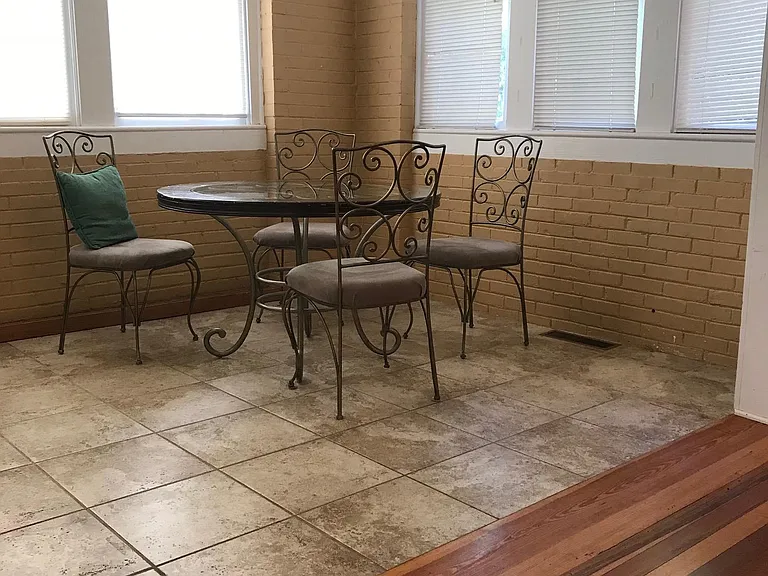 Sun porch