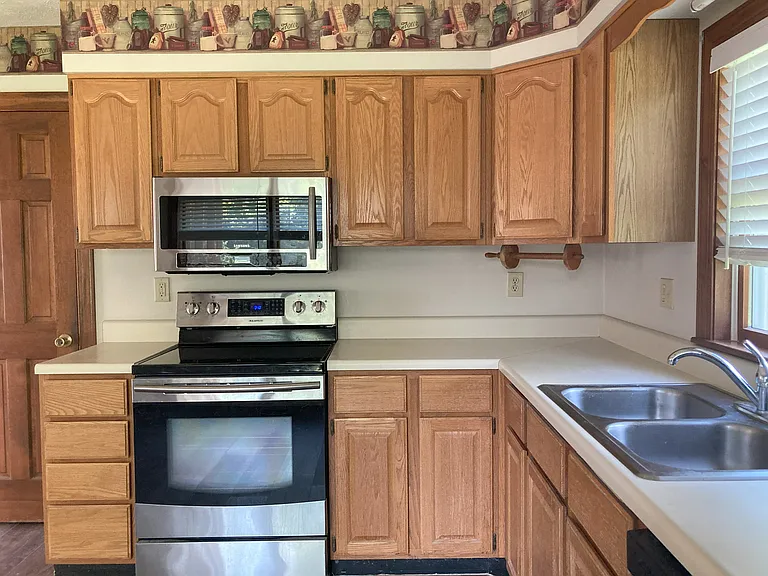 163 Hickory Ln — Photo 9