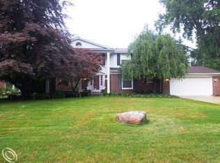 6706 Edinborough Dr, West Bloomfield, MI 48322