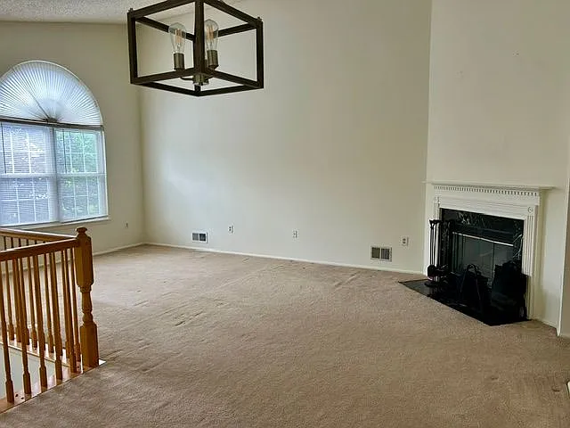 63 Gregory Ln — Photo 2