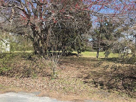 3rd image of 7433 Church Ct