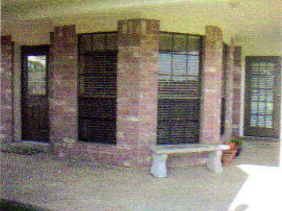 4th image of 697 County Road 305