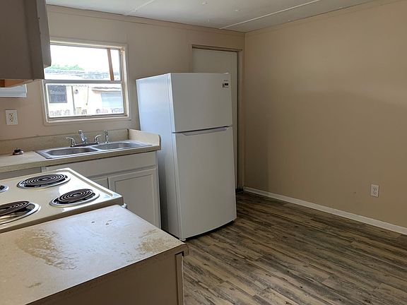 4th image of 1505 Goodyear Ave #17-A