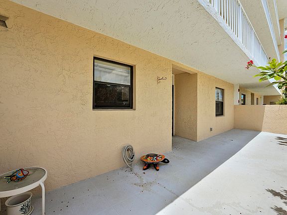4th image of 300 N Hwy A1A #105J
