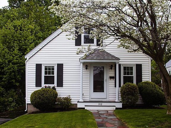 2nd image of 102 Huckins Ave
