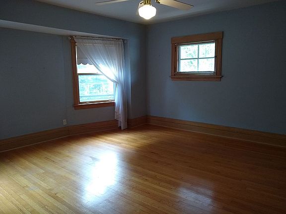 3rd image of 208 S Madison Ave