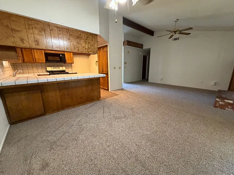 1635 E Eastbrook Ave — Photo 9