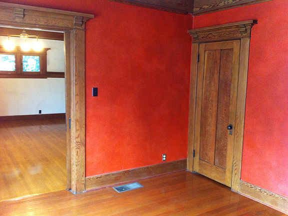 3rd image of 766 N Mentor Ave