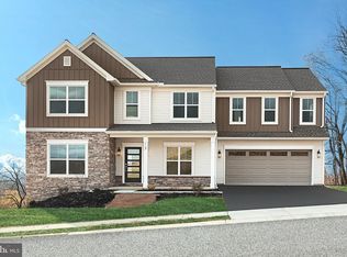 117 Copper Ridge Dr, Newmanstown, PA 17073