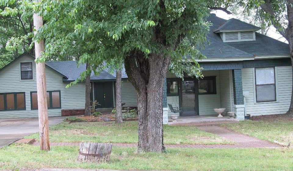 1st image of 614 N 13th St