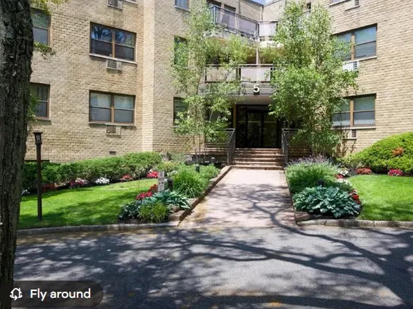 5 Schenck Ave APT 3J, Great Neck, NY 11021