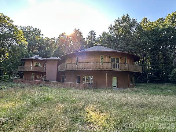 2nd image of 2905 Kanuga Rd
