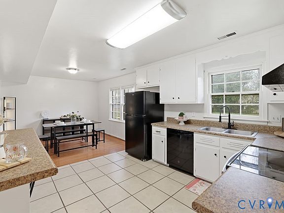 4th image of 535 Petty St