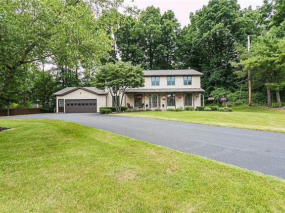 2nd image of 4 Melissa Ln
