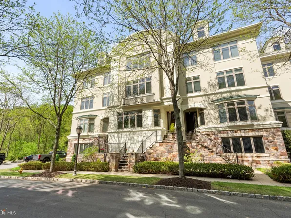 527 Waterview Pl, New Hope, PA 18938