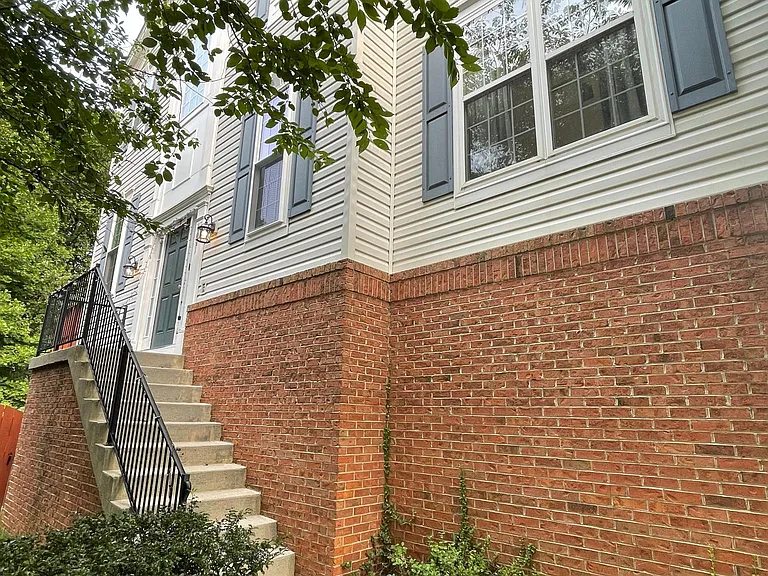 4091 Oak Village Ldg — Photo 5