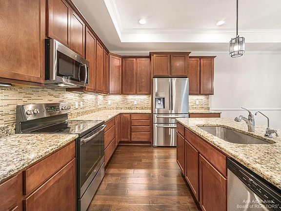3rd image of 5594 Arbor Chase Dr #84