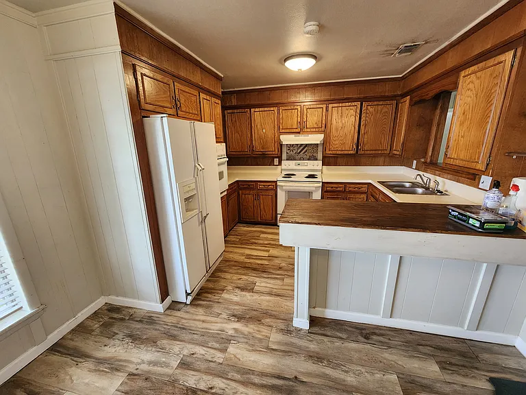 1708 Posey Ln — Photo 3