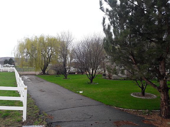 Rear property acces driveway