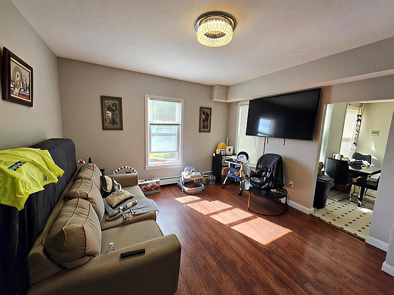 3 Nichols St #2 — Photo 2