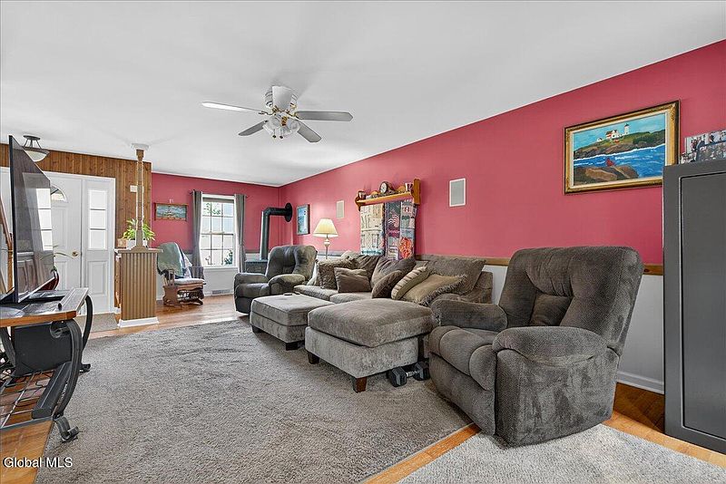 4th image of 28 Anna Court