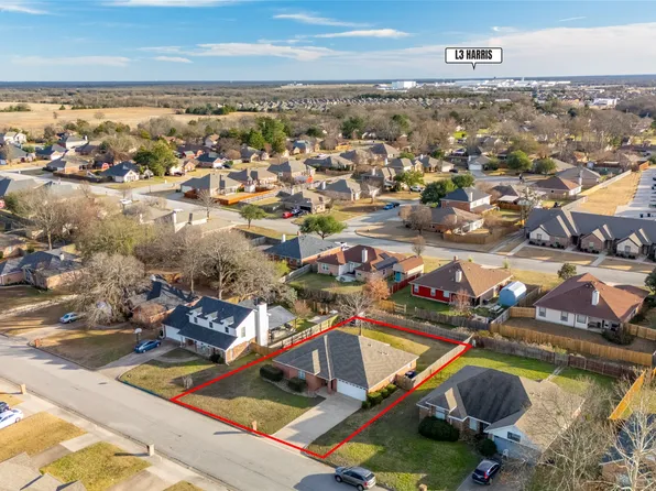 505 Highland Oaks Dr, Greenville, TX 75402