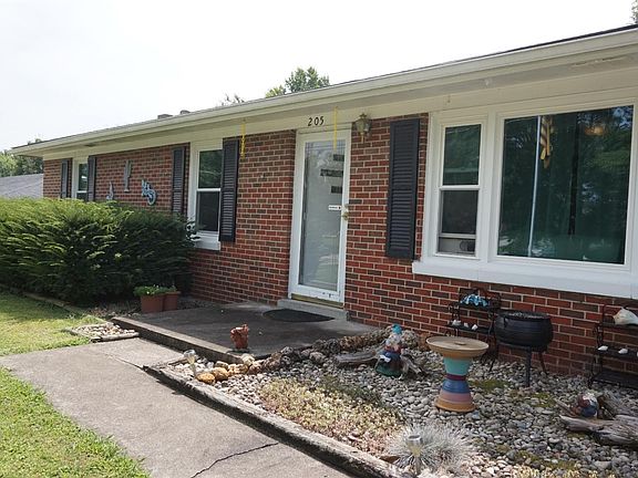 3rd image of 205 Overland Dr