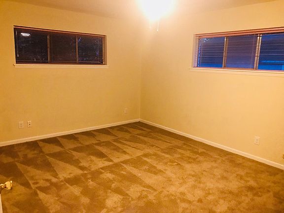 4th image of 903 Tanglewood Dr E