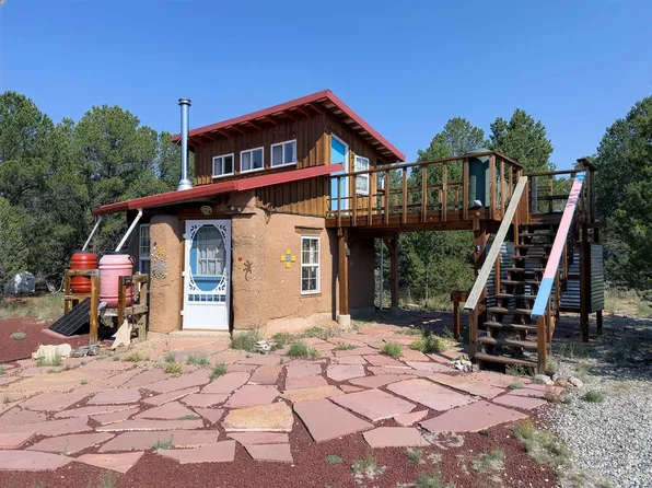  Comanche Trail, Carson, NM 87517