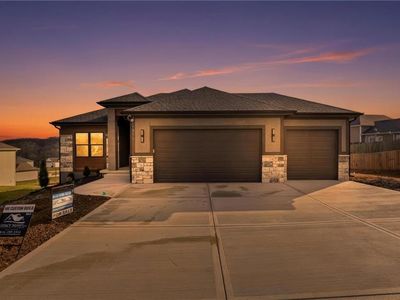 19101 Library Dr, Weston, MO, 64098
