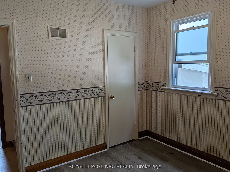 187 Neff St #UPPER — Photo 13
