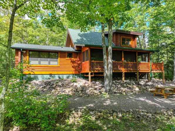 2626 Ridgeview Dr, Two Harbors, MN 55616