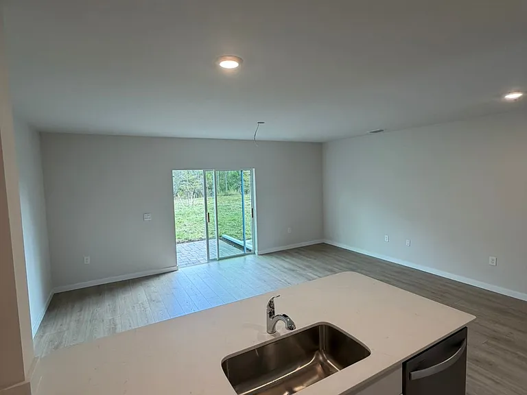 8375 Everly Preserve Dr — Photo 3