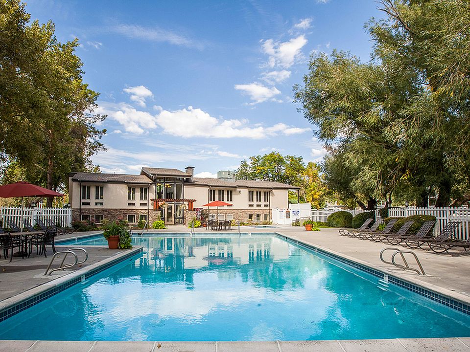 Resort-Style Pool at Fox Point in Old Farm Apartments