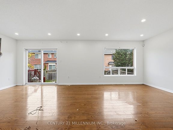 5th image of 900 Hepburn Rd