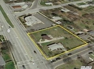 2097 Deer Park Ave, Deer Park, NY 11729