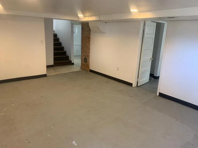 1330 Elm Ave — Photo 16