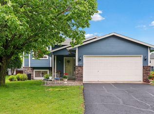 8580 Chanhassen Hills Dr S, Chanhassen, MN 55317