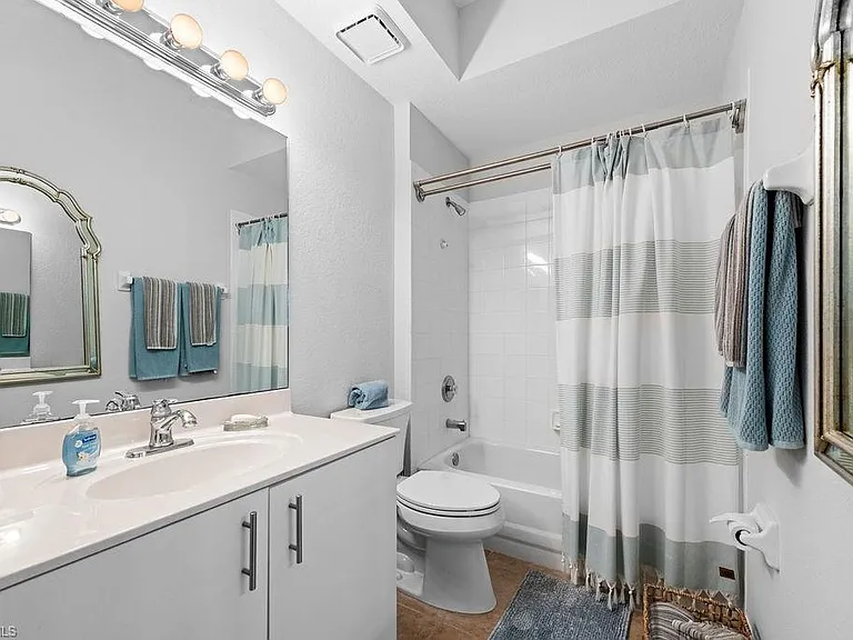 2295 Carrington Ct #1-101 — Photo 15