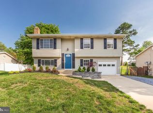 10816 Hollaway Dr, Upper Marlboro, MD