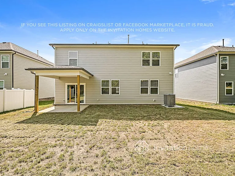 208 E Millbrook Dr — Photo 17