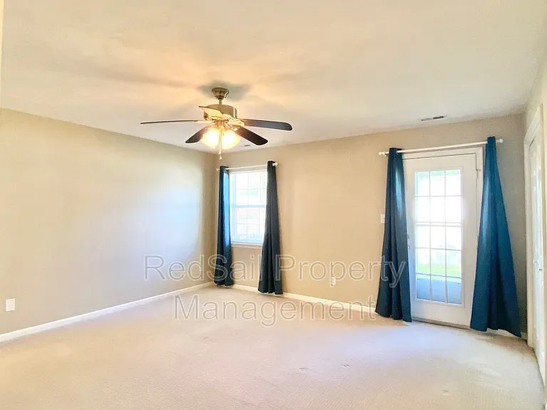 145 Bridle Ln — Photo 11