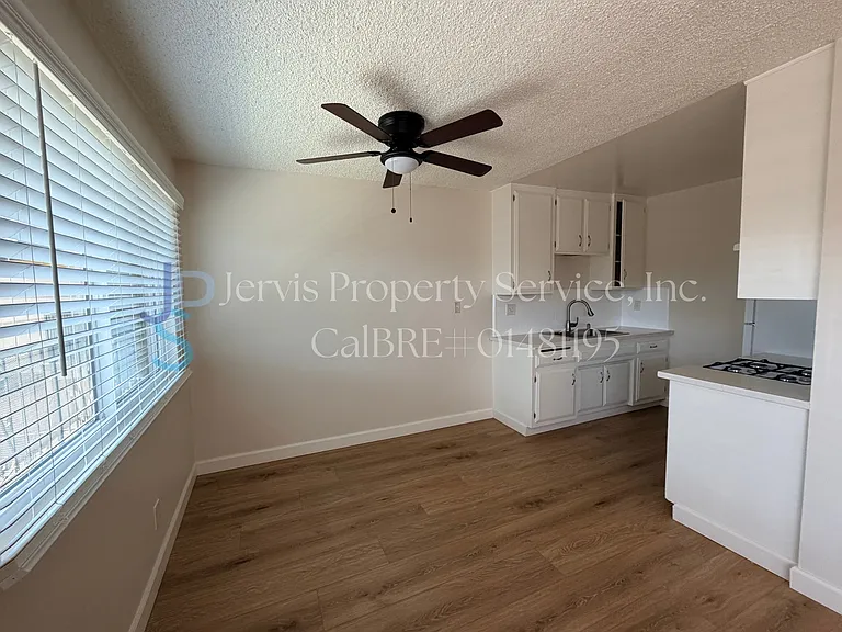 8037 Stewart And Gray Rd #8 — Photo 2