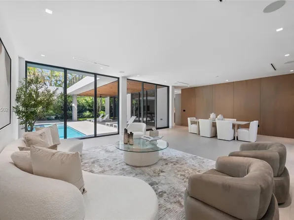 215 S Shore Dr, Miami, FL 33133