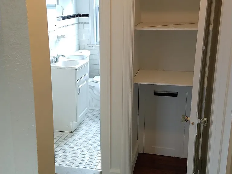 17162 Freeland St #UPPER — Photo 7