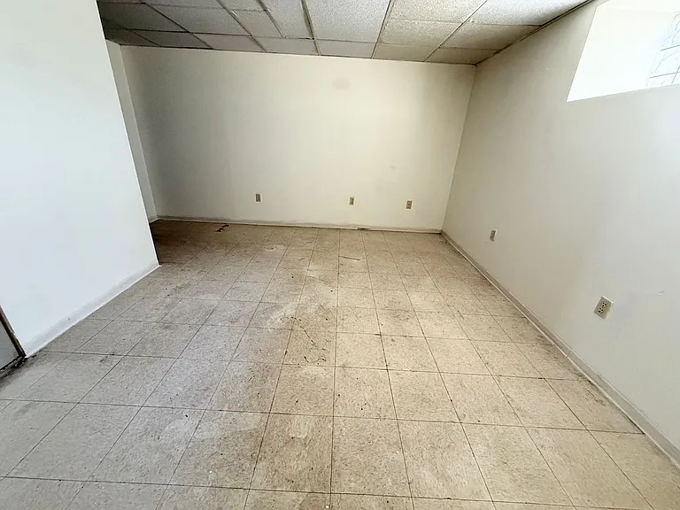 639 Adams Ave — Photo 28
