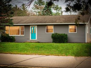 351 W Center St, Sanford, MI 48657