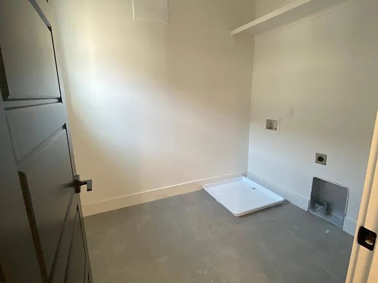 6460 Thunderbird Dr — Photo 19