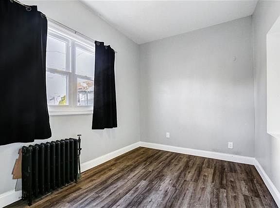 4th image of 613 57th St #1